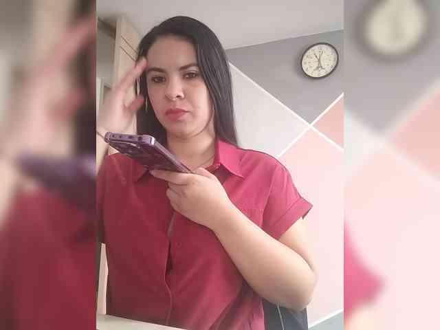 Paolitha25 webcam