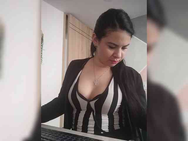 Paolitha25 webcam