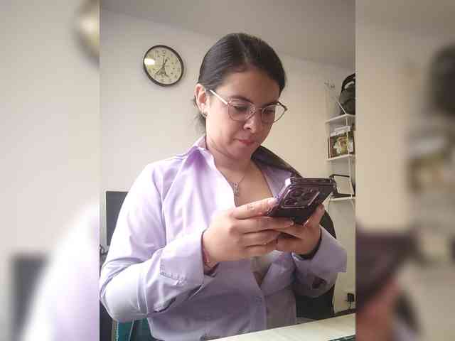 Paolitha25 webcam