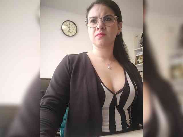 Paolitha25 webcam