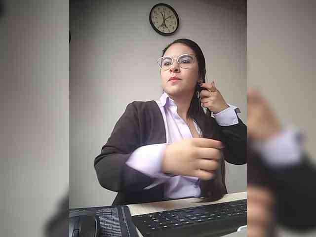 Paolitha25 webcam