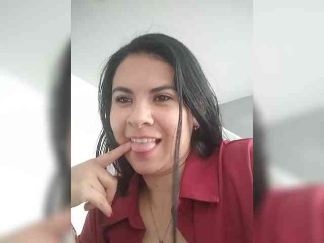 Paolitha25 webcam