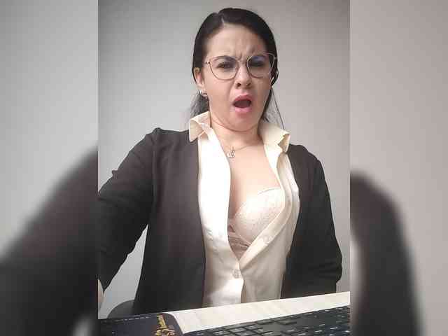 Paolitha25 webcam