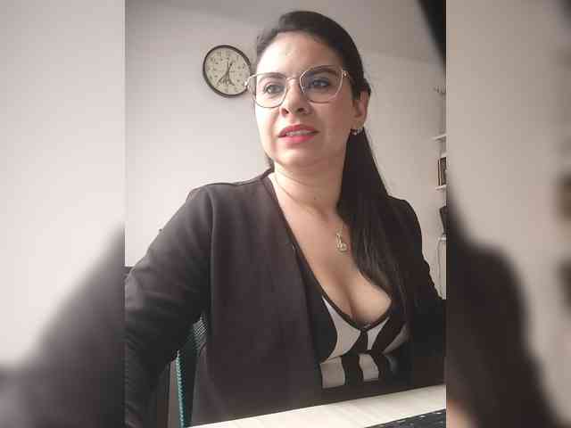 Paolitha25 webcam