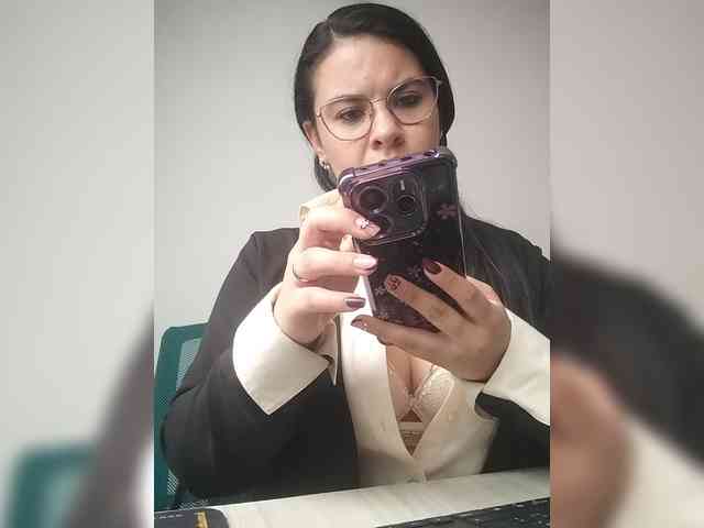 Paolitha25 webcam