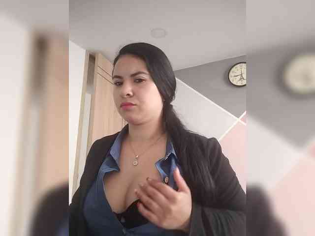 Paolitha25 webcam