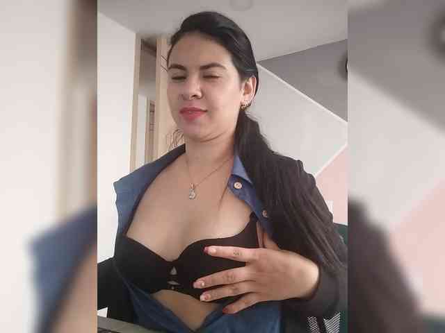 Paolitha25 webcam