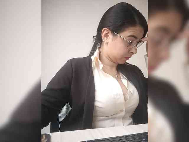 Paolitha25 webcam