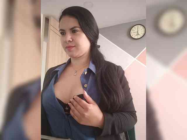 Paolitha25 webcam