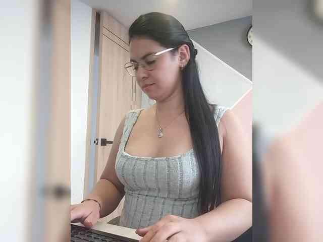 Paolitha25 webcam