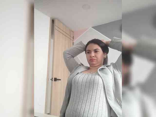 Paolitha25 webcam