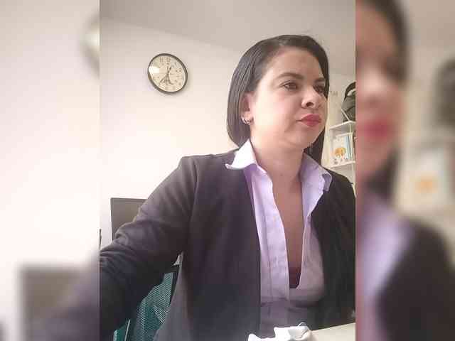 Paolitha25 webcam