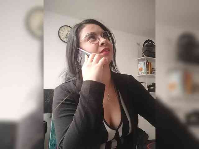 Paolitha25 webcam