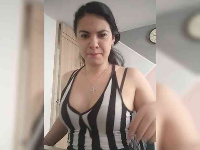 Paolitha25 webcam