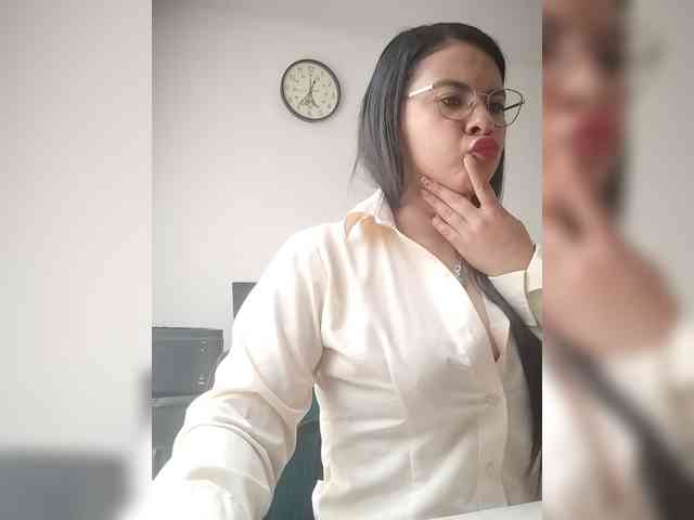 Paolitha25 webcam