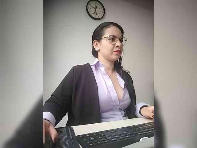 Paolitha25 webcam