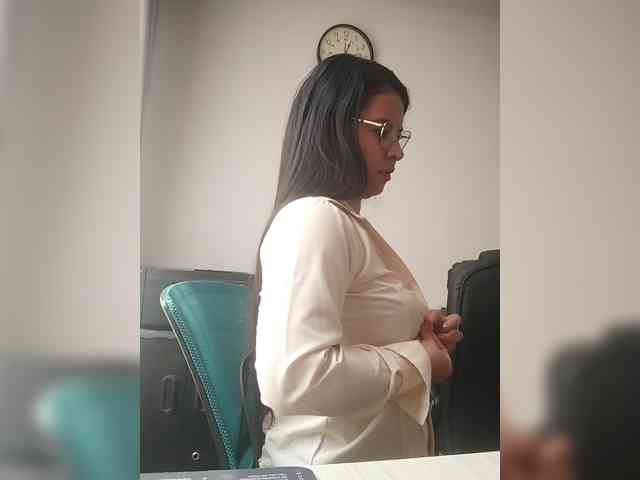 Paolitha25 webcam
