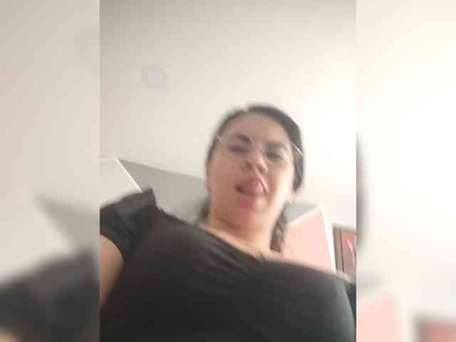 Paolitha25 webcam
