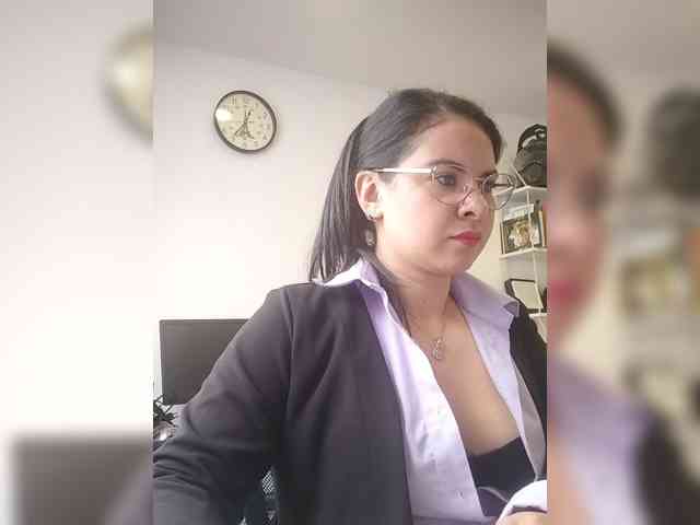 Paolitha25 webcam