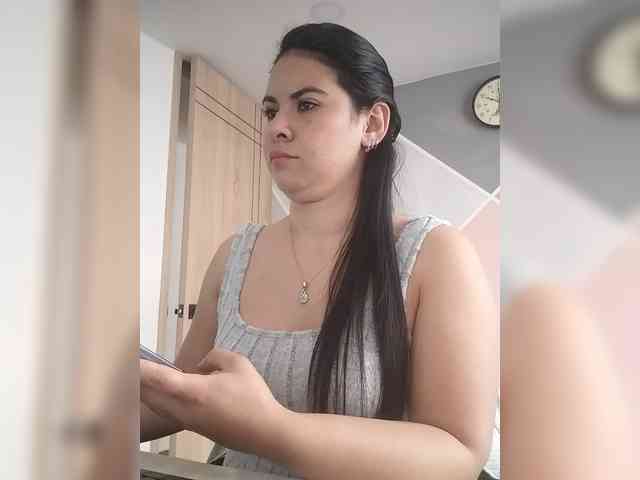 Paolitha25 webcam