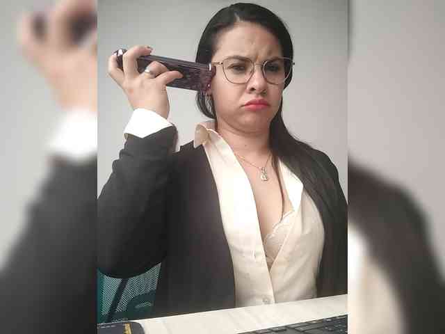 Paolitha25 webcam