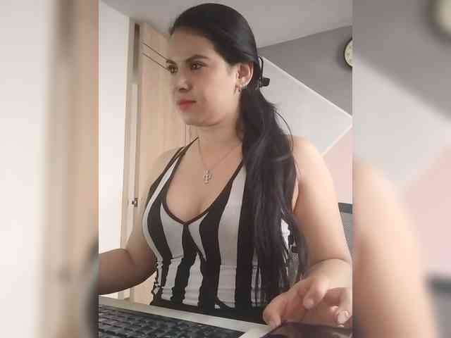 Paolitha25 webcam