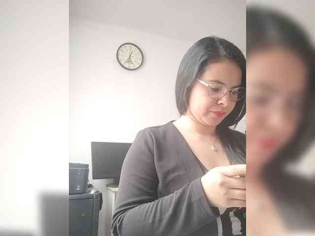 Paolitha25 webcam