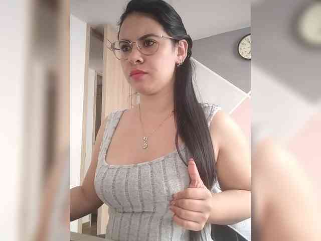 Paolitha25 webcam