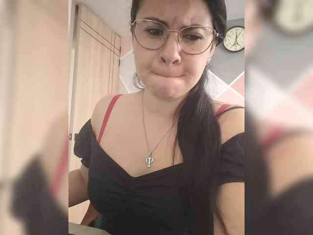 Paolitha25 webcam