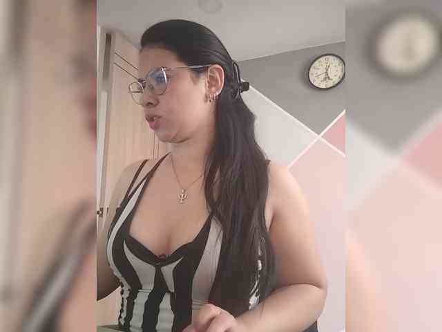 Paolitha25 webcam