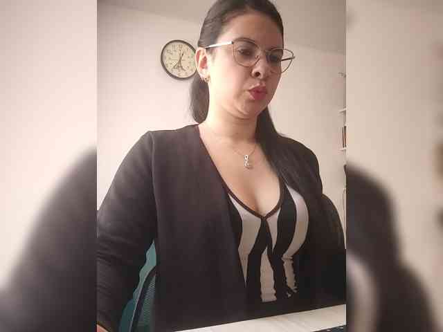 Paolitha25 webcam