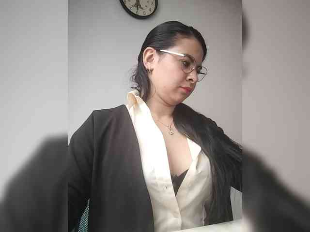 Paolitha25 webcam