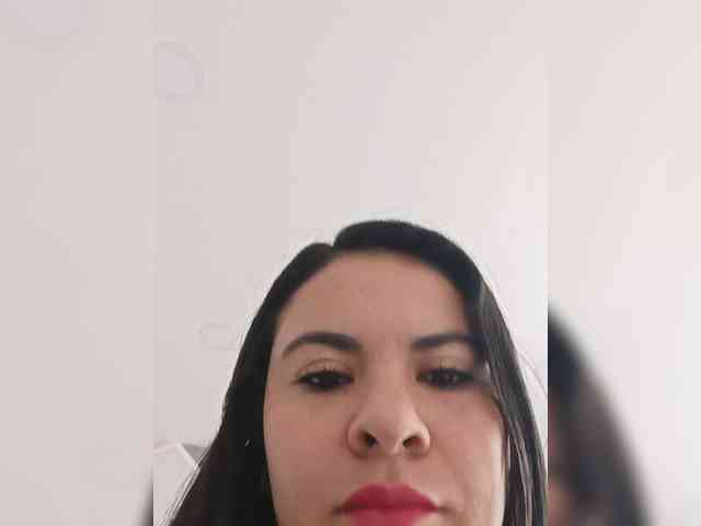 Paolitha25 webcam