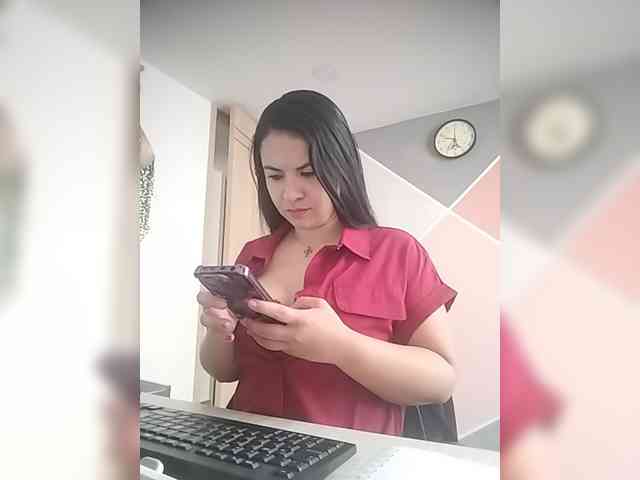 Paolitha25 webcam
