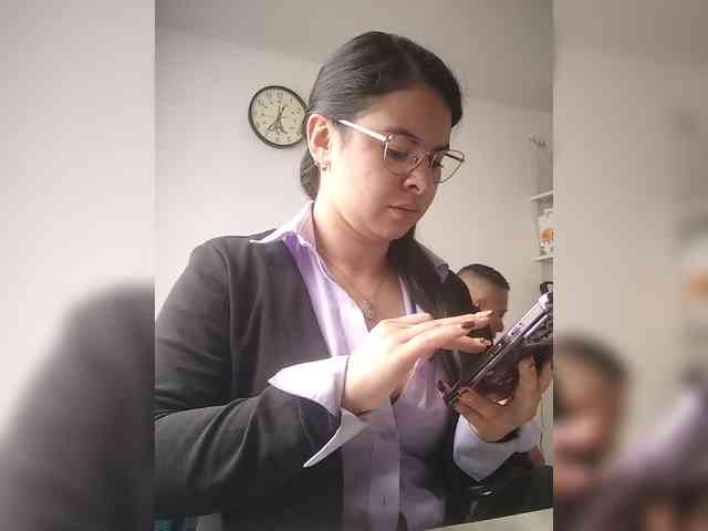 Paolitha25 webcam