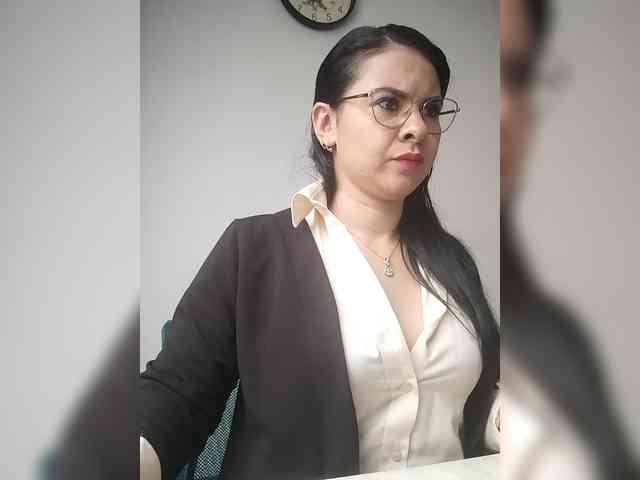 Paolitha25 webcam