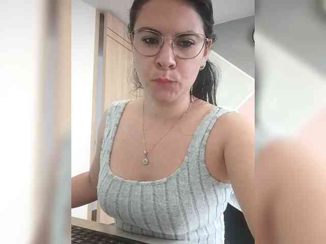 Paolitha25 webcam