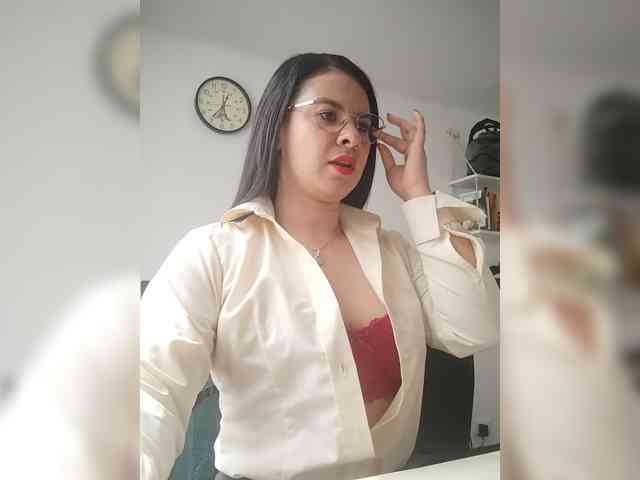 Paolitha25 webcam