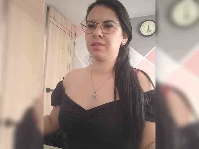 Paolitha25 webcam