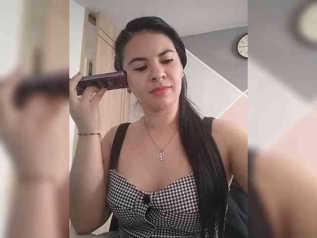 Paolitha25 webcam