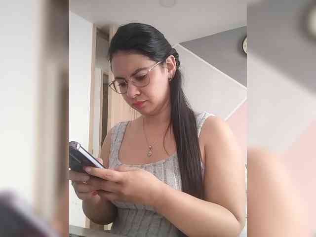 Paolitha25 webcam
