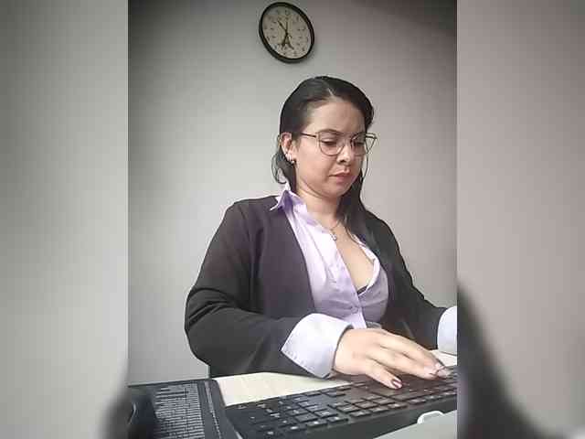 Paolitha25 webcam