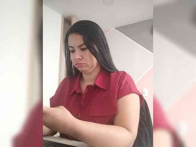 Paolitha25 webcam