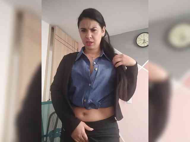 Paolitha25 webcam