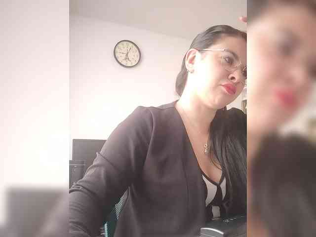 Paolitha25 webcam
