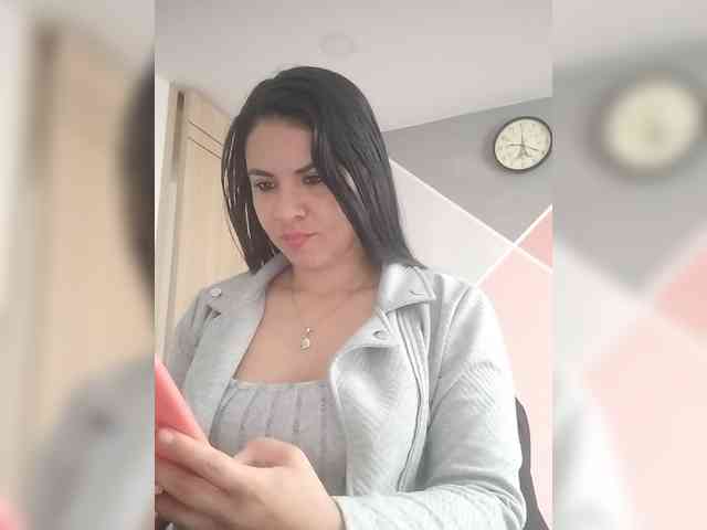 Paolitha25 webcam