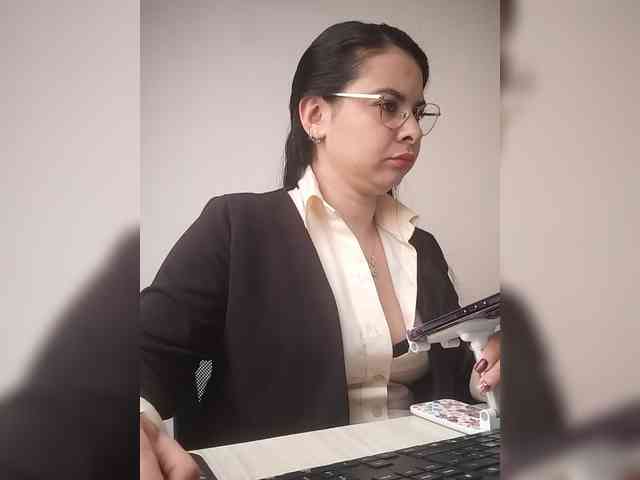 Paolitha25 webcam