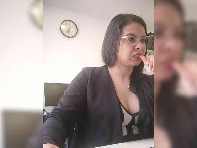 Paolitha25 webcam