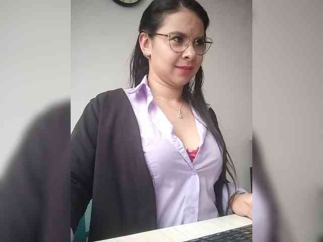 Paolitha25 webcam
