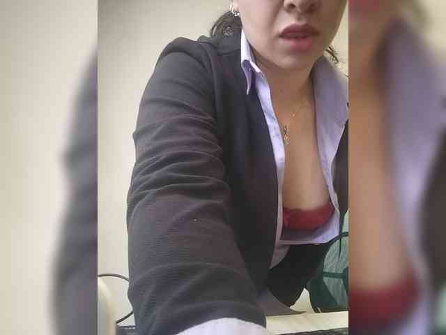 Paolitha25 webcam